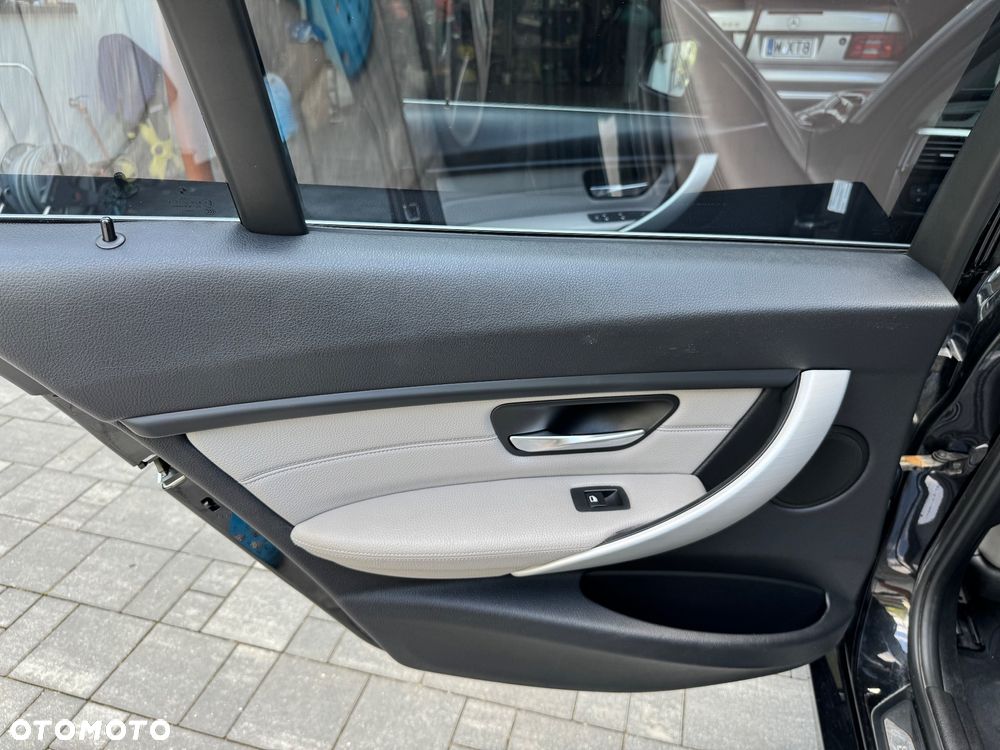 BMW Seria 3 - 17