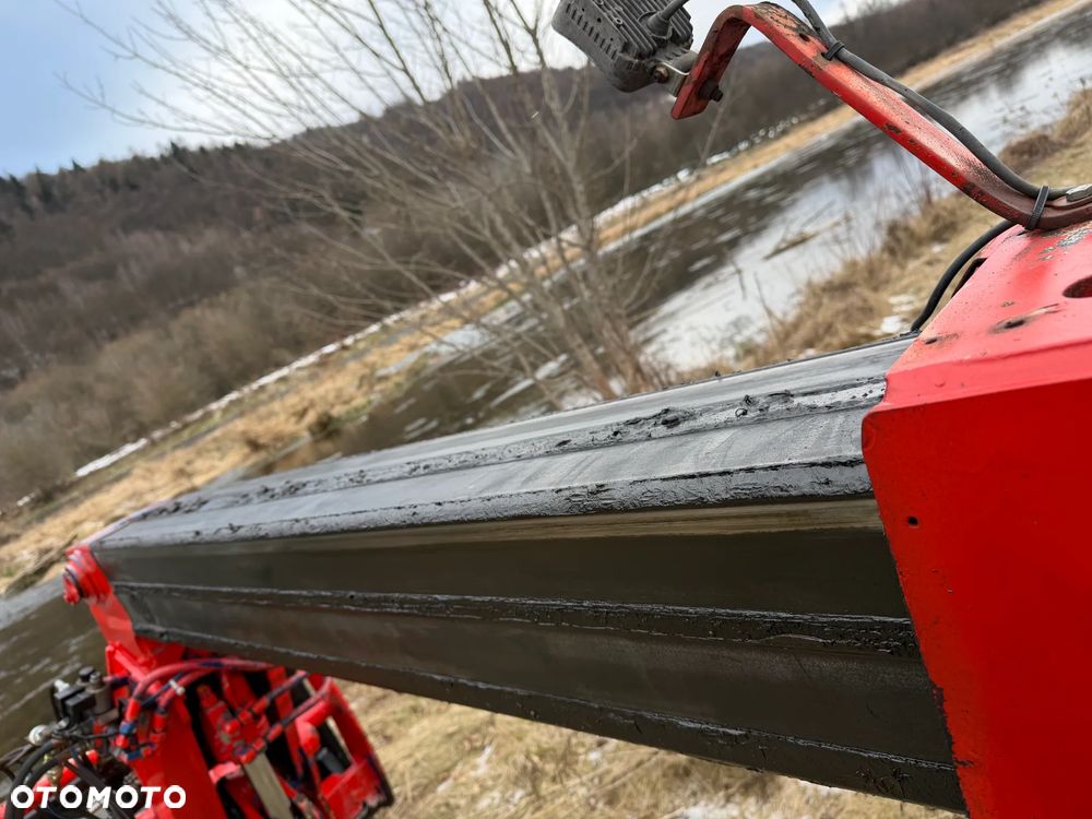 Manitou MLT523  Ładowarka teleskopowa 5m Wysięg 2,3 tony udzwig. Posuw wideł Hydrauliczny oraz rozsuwanie wideł hydr. Szybko-złącze hydrauliczne. 2x kamera PERKINS silnik TURBO  z Komuny Norweskiej! Jak Nowa 4287 mtg Zero luzów wycieków SERWISOWANA w  DEKRA.  Opony jak Nowe. Napęd 4x4 Hydrostatic REWERS - 25