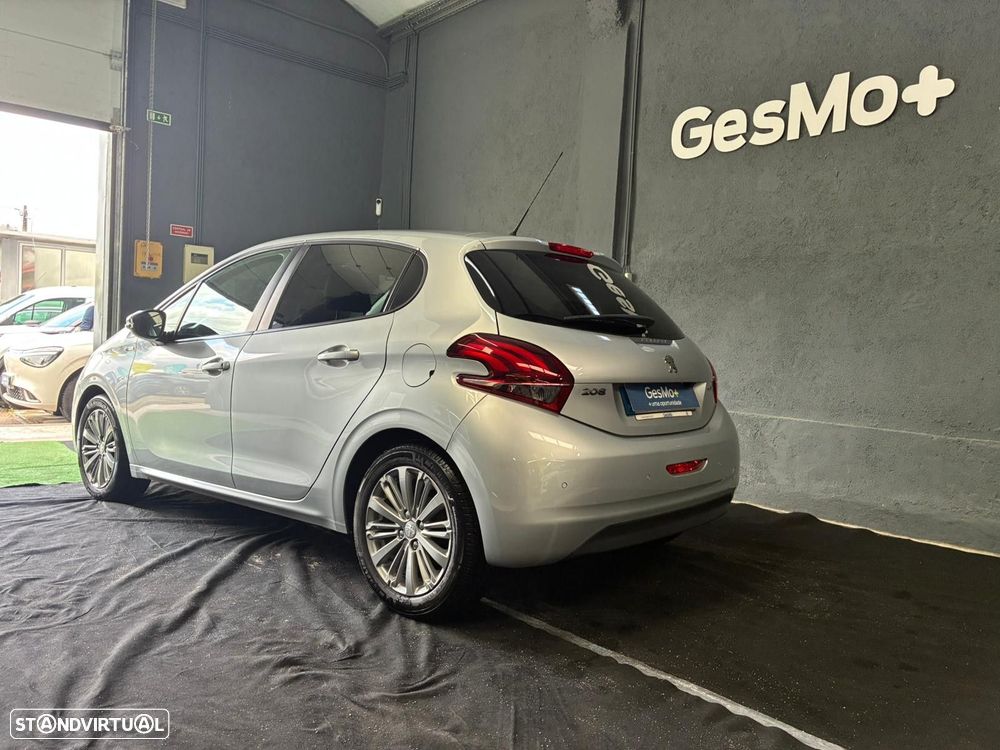 Peugeot 208 1.2 PureTech Style - 8