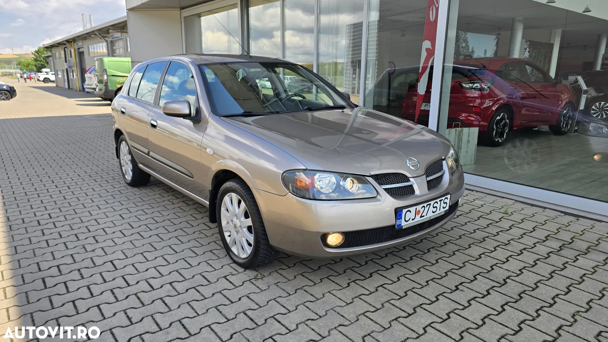 Nissan Almera 1.5 Acenta+ - 1