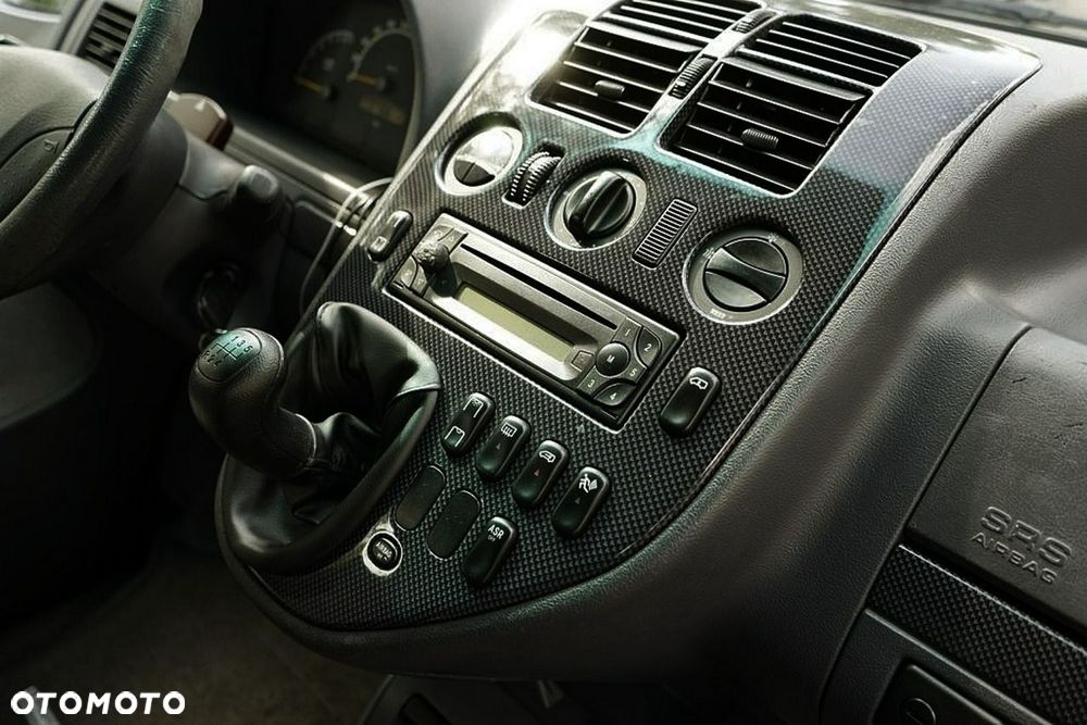Mercedes-Benz Klasa V - 20