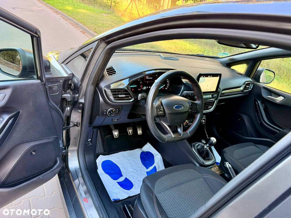 Ford Fiesta 1.0 EcoBoost S&S ST-LINE - 17