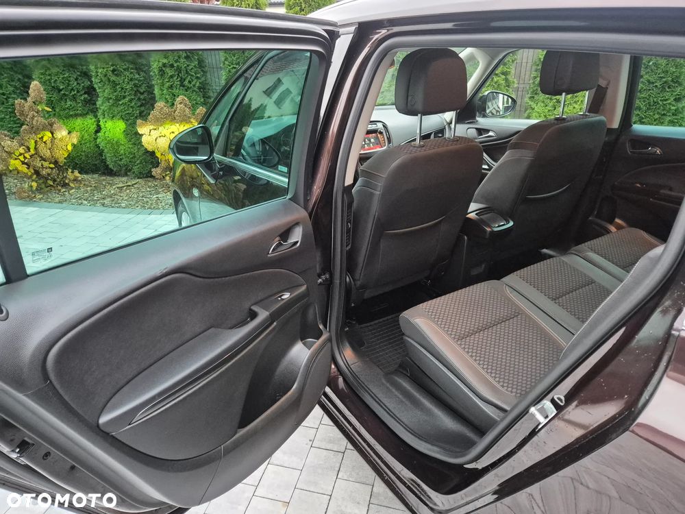 Opel Zafira 1.4 T Cosmo EU6 - 17