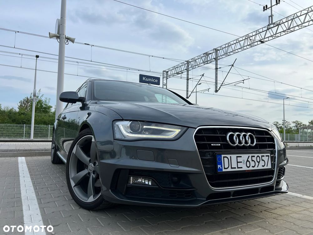 Audi A4 Avant 2.0 TDI DPF clean diesel quattro S tronic S line Sportpaket - 1