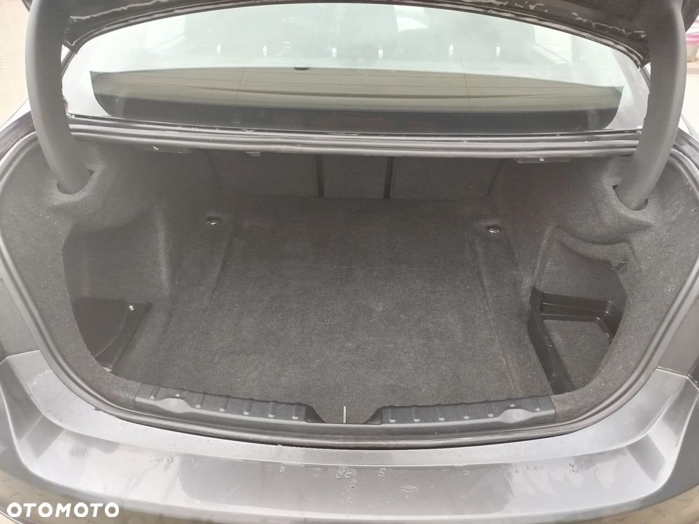 BMW Seria 3 318d DPF - 11