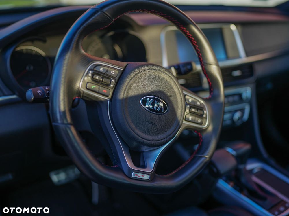 Kia Optima - 14