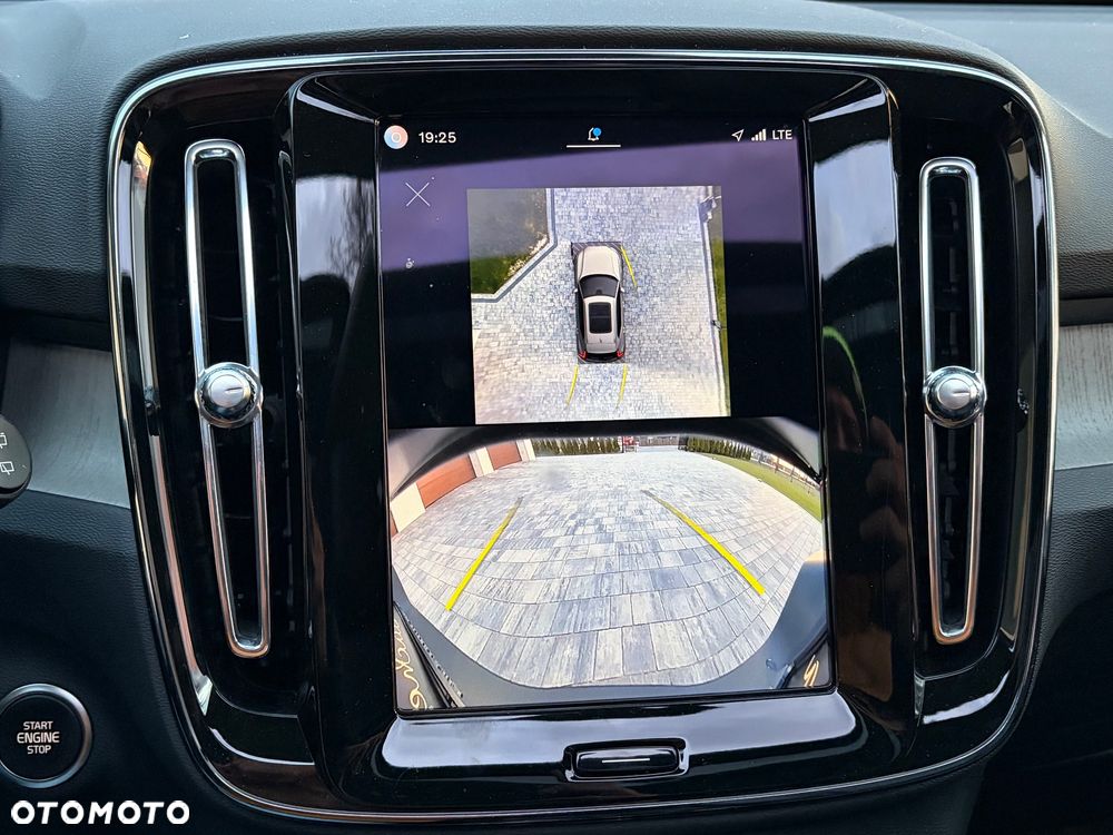 Volvo XC 40 B3 B DKG Plus Dark - 10