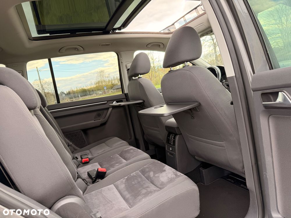 Volkswagen Touran 2.0 TDI DPF DSG Trendline - 22