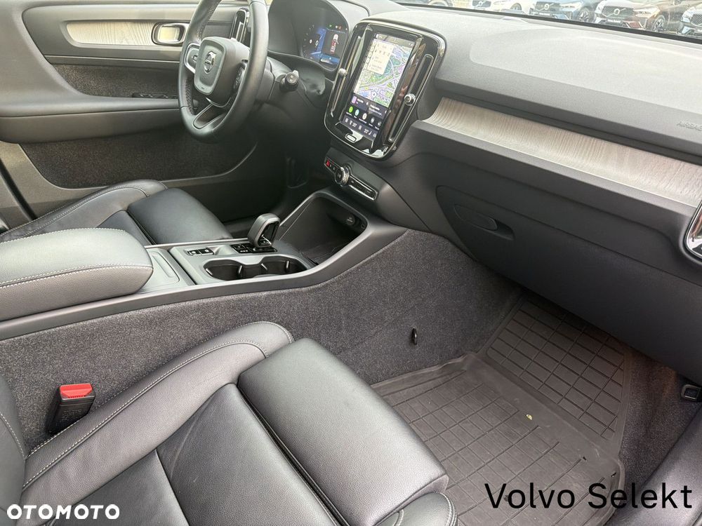 Volvo XC 40 - 18