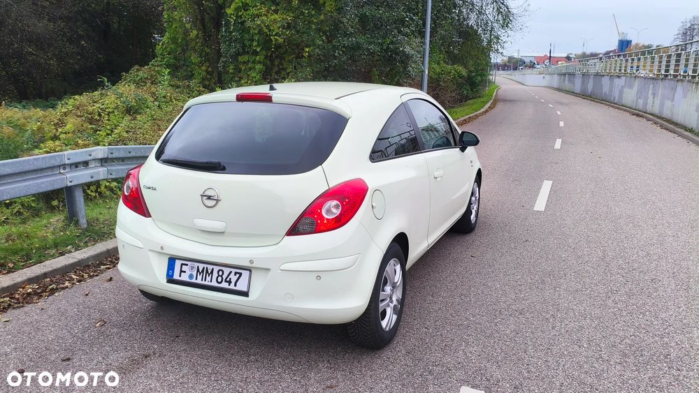 Opel Corsa 1.4 16V Active - 3