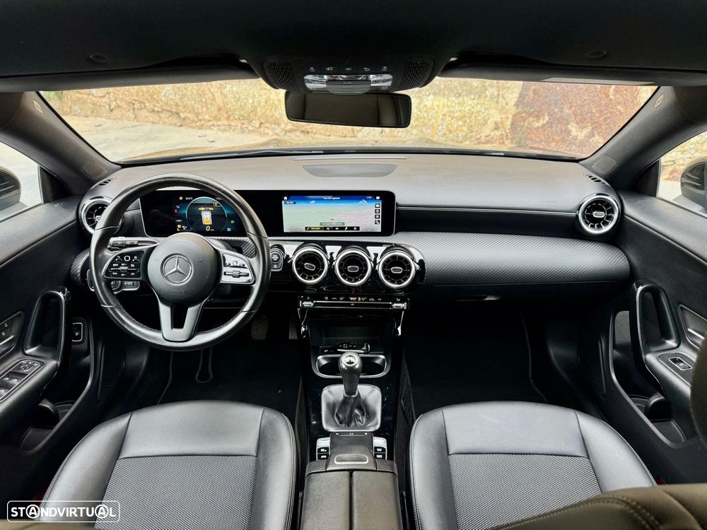 Mercedes-Benz CLA 180 d Shooting Brake Urban - 13