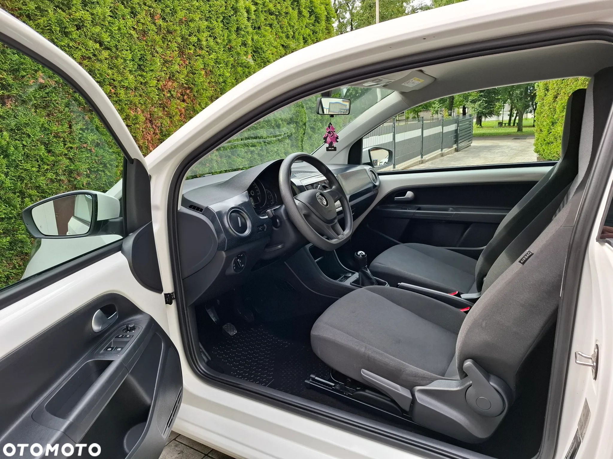 Volkswagen up! - 11