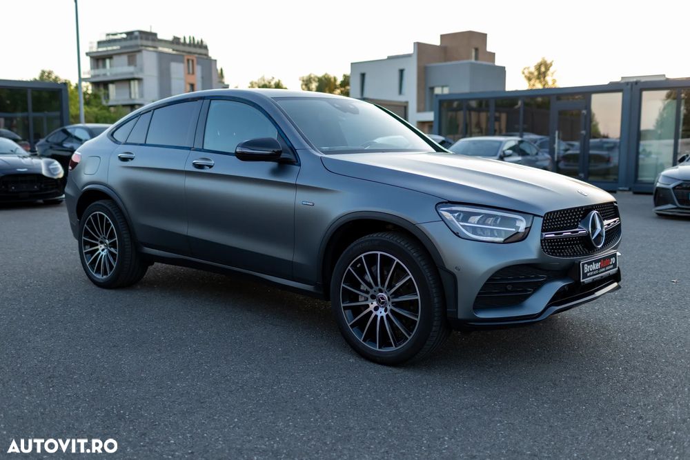 Mercedes-Benz GLC Coupe 300 e 4MATIC - 8