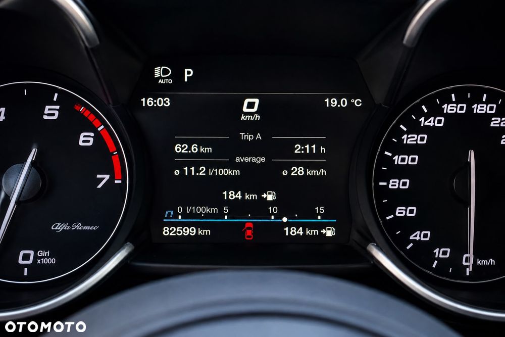 Alfa Romeo Giulia 2.0 Turbo Business - 12