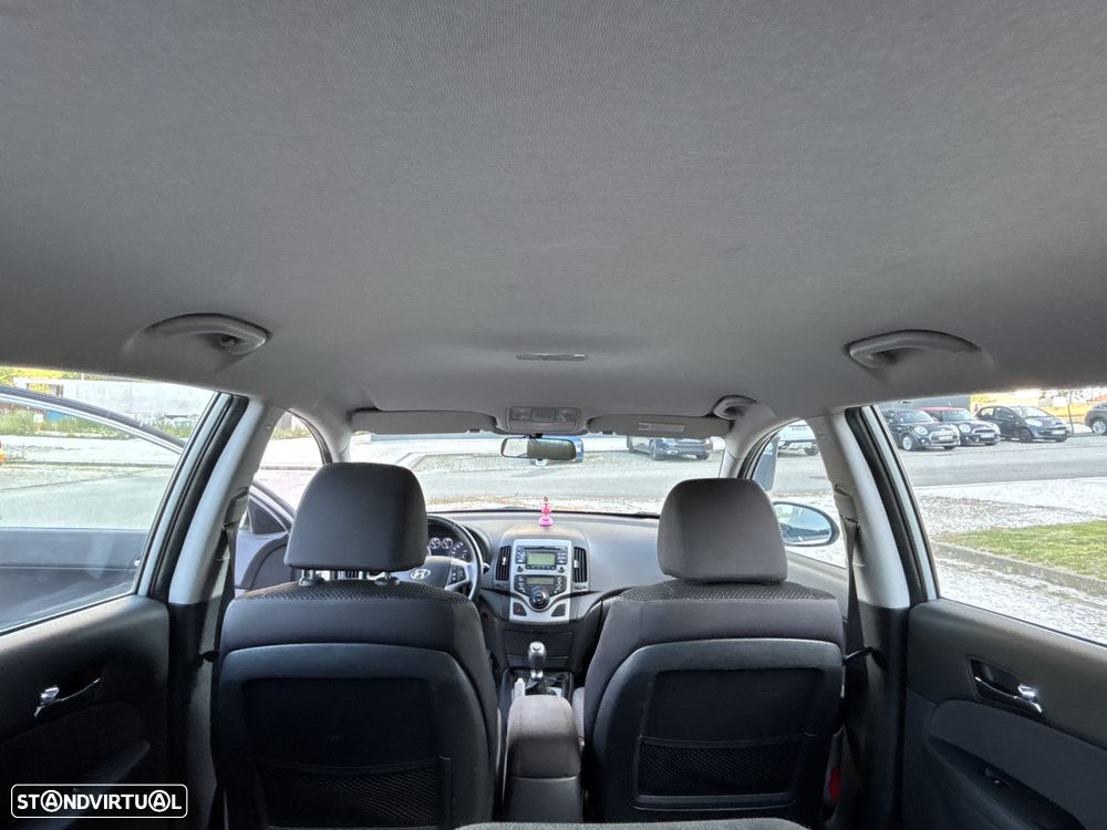 Hyundai i30 CW - 11