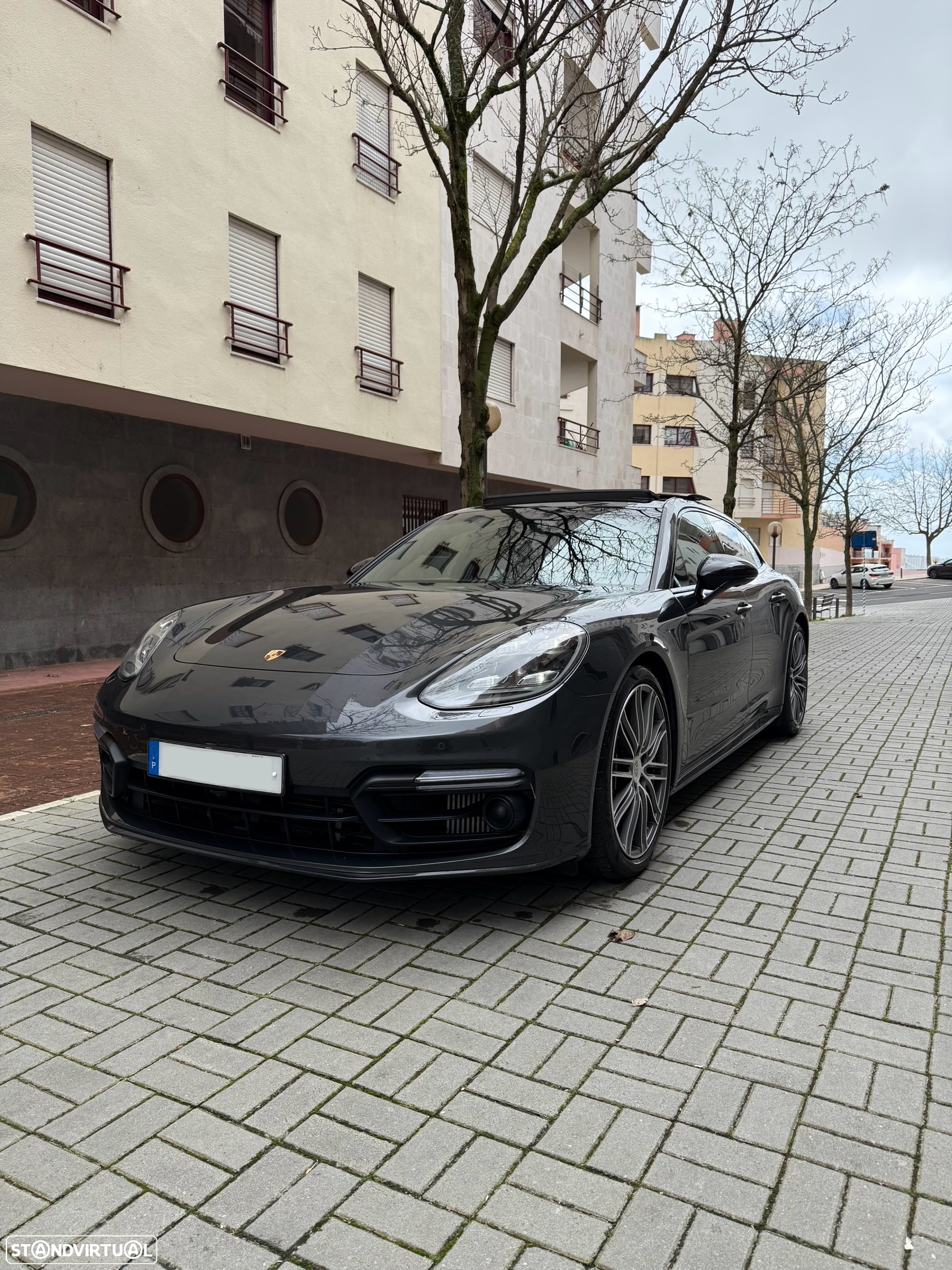 Porsche Panamera Sport Turismo 4 E-Hybrid - 3