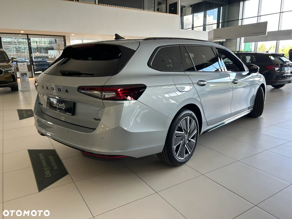 Skoda Superb 2.0 TDI SCR 4x4 Sportline DSG - 9