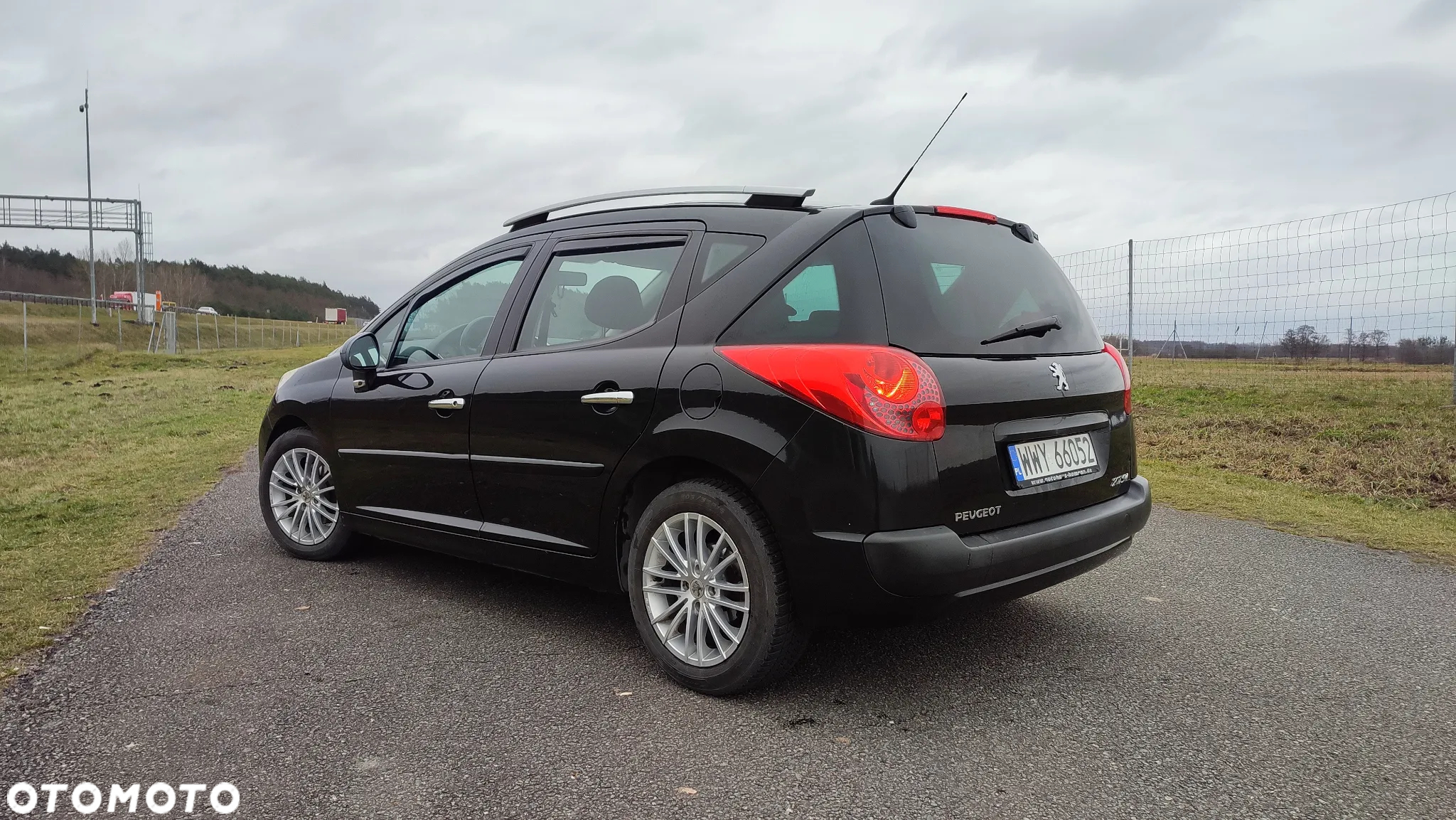 Peugeot 207 1.6 HDi Trendy - 8