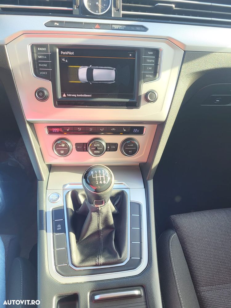 Volkswagen Passat - 10
