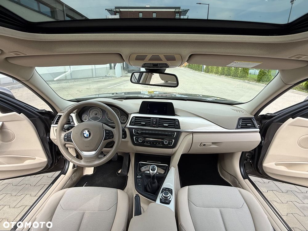 BMW Seria 3 320i Modern Line - 23