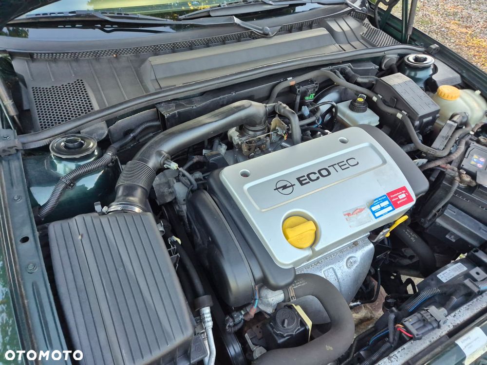 Opel Vectra 1.6 GL - 26