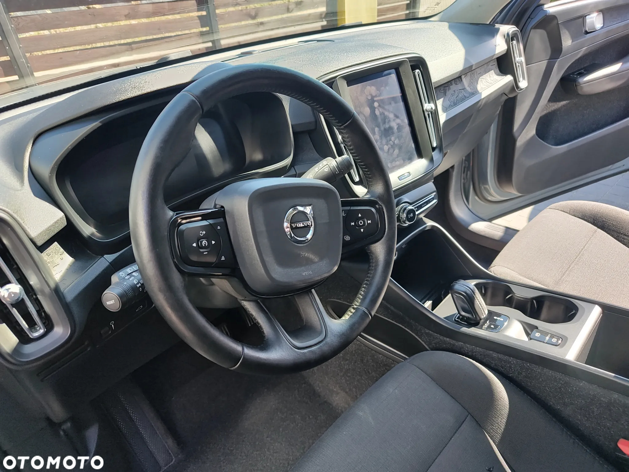 Volvo XC 40 - 33