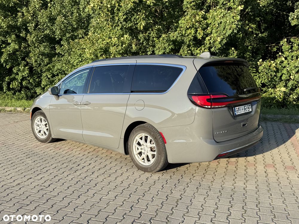 Chrysler Pacifica - 10