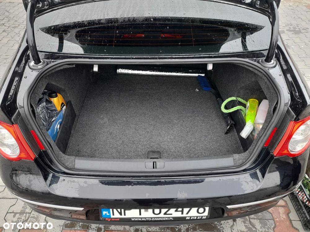 Volkswagen Passat 1.4 TSI Comfortline - 11