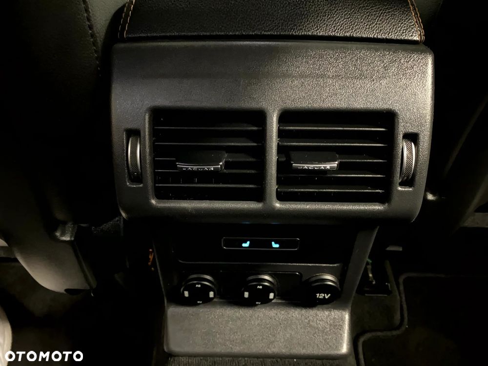 Jaguar F-Pace 20d Pure - 32