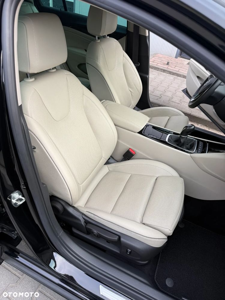 Opel Insignia - 15