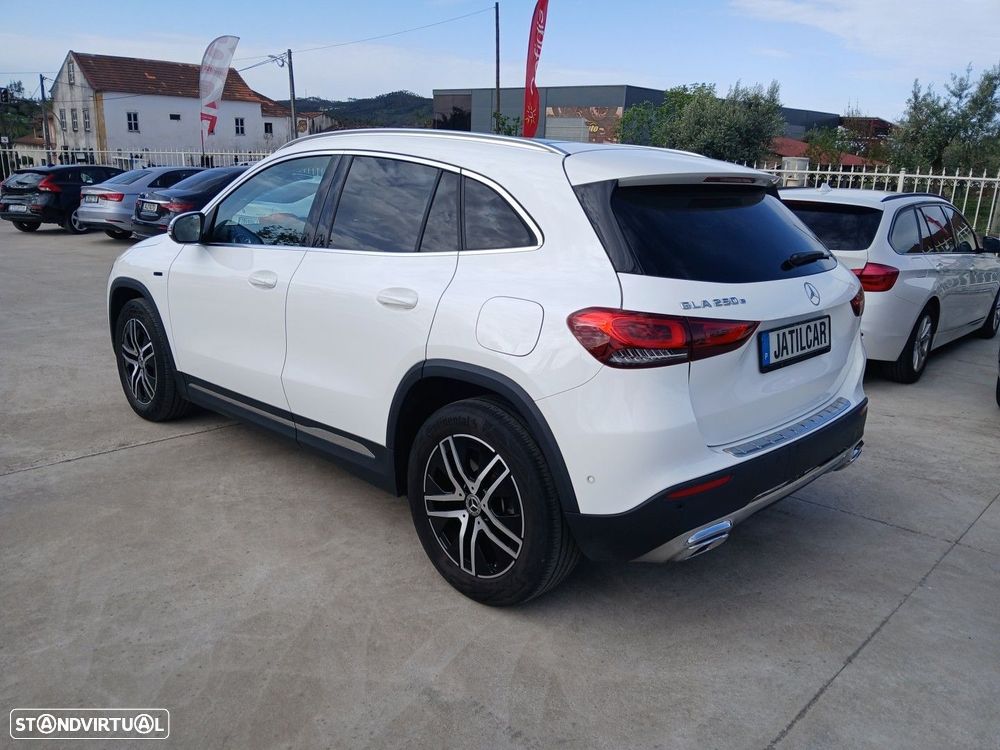 Mercedes-Benz GLA 250 e 8G-DCT - 9