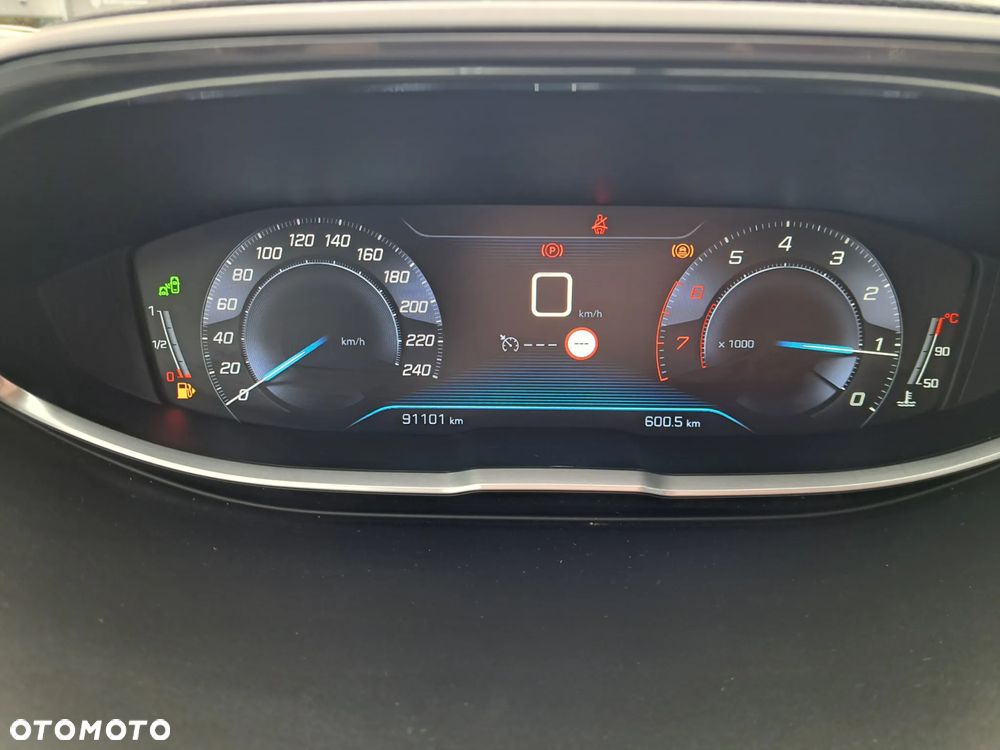 Peugeot 3008 1.2 PureTech Allure S&S - 6