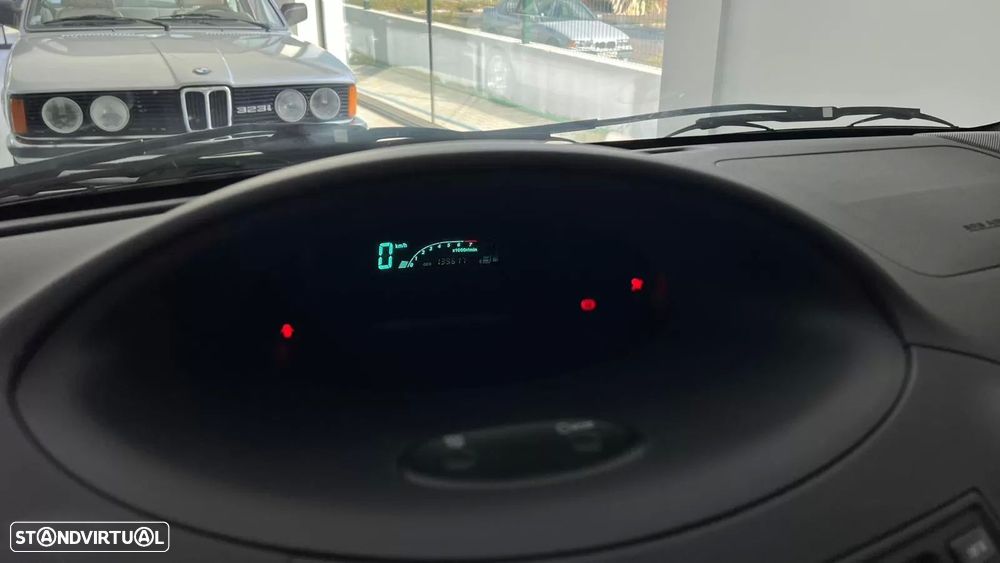 Toyota Yaris 1.0 Sol AC - 15