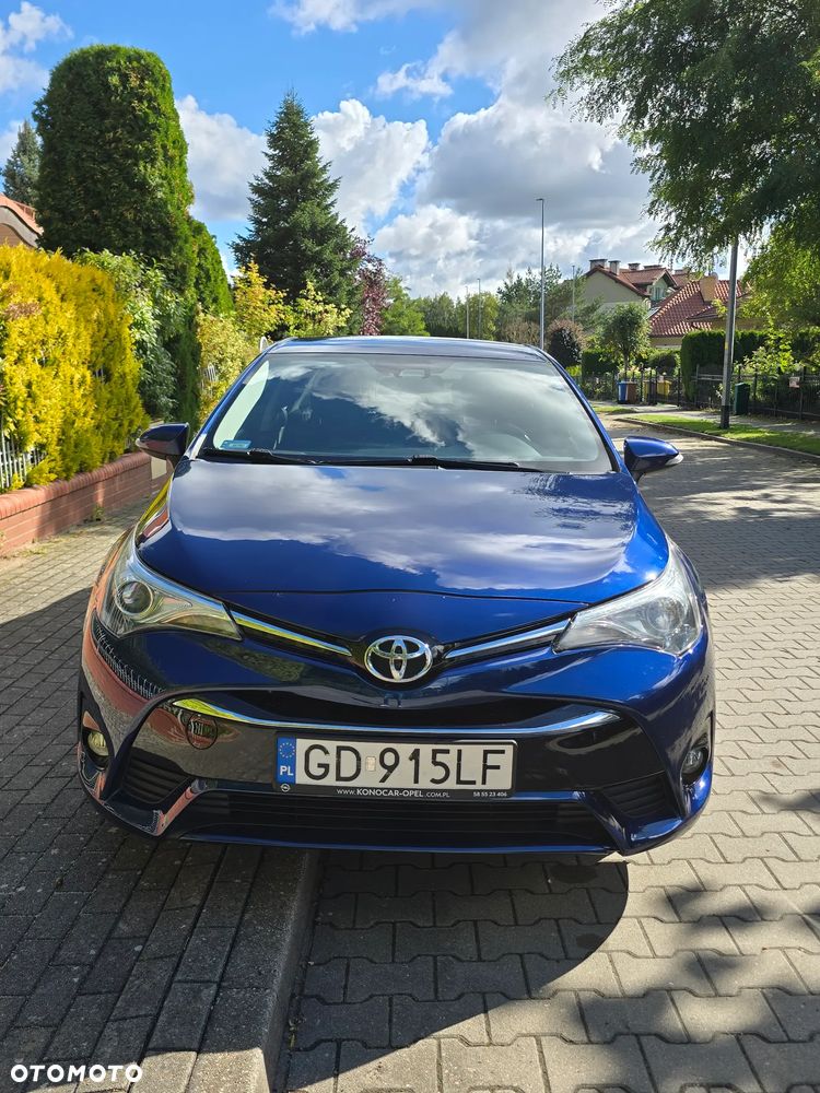 Toyota Avensis 1.8 Premium - 1