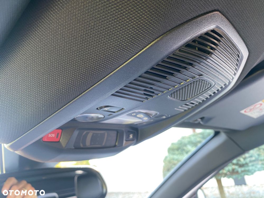 Peugeot 3008 1.2 PureTech Allure S&S - 20