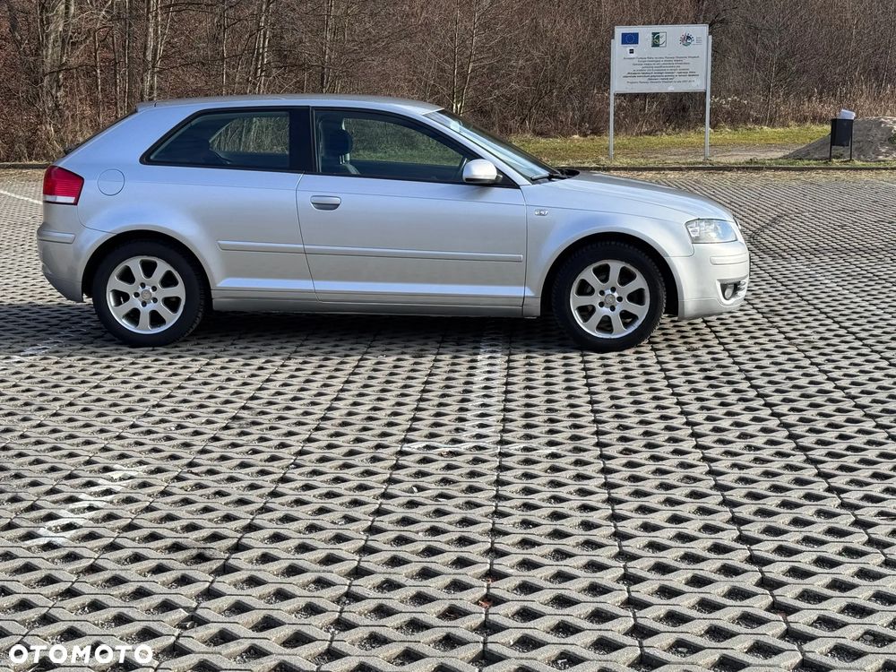 Audi A3 3-drzwiowe 1.6 Ambition - 4