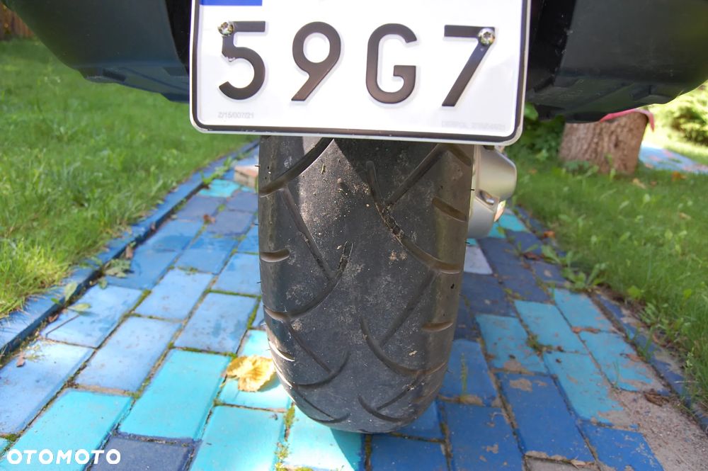 BMW R - 8