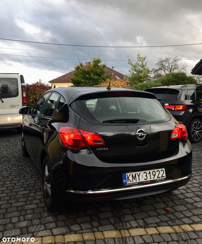 Opel Astra IV 1.4 T Active - 2