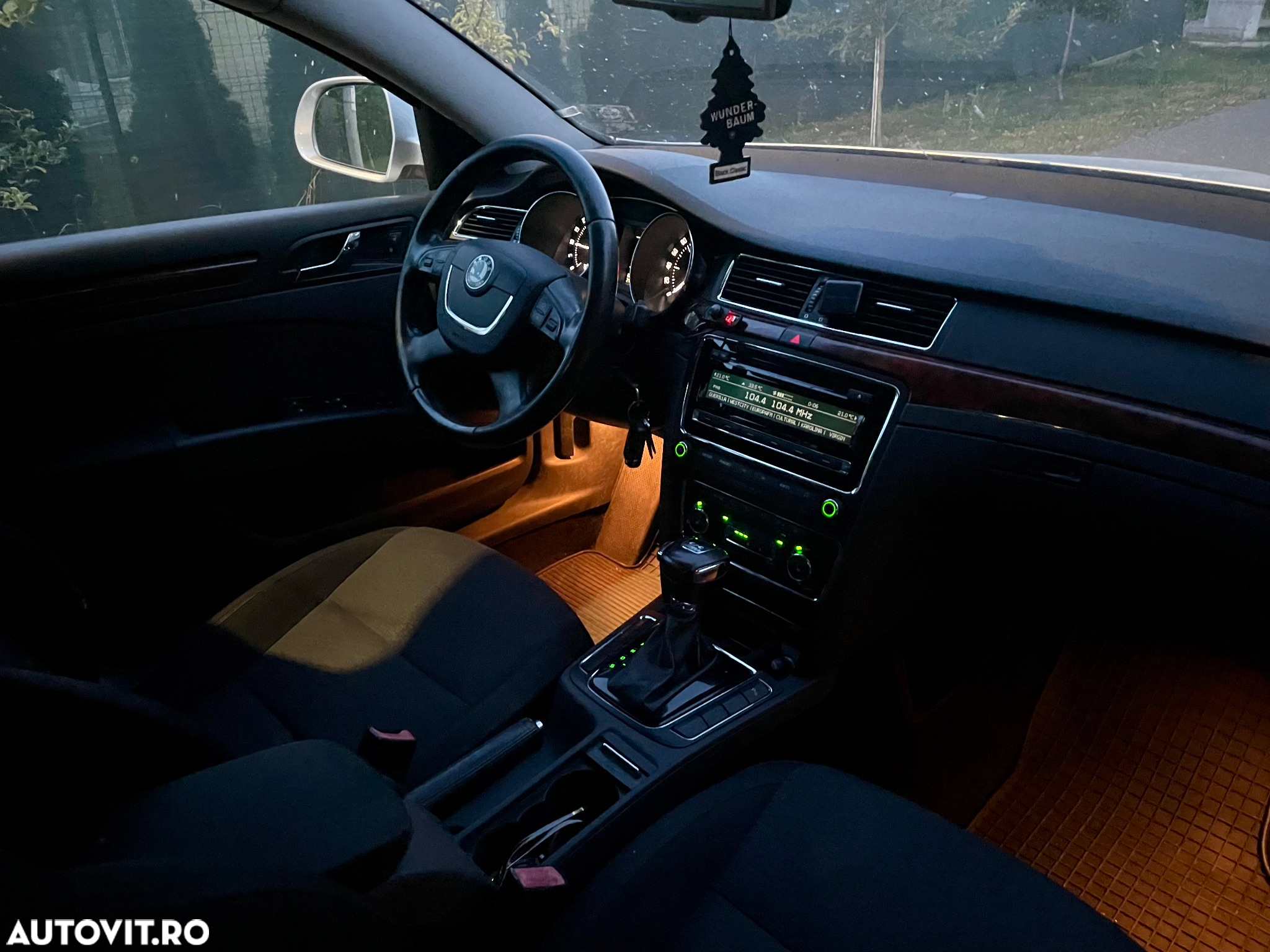 Skoda Superb 2.0 TDI Active 4x4 DSG - 19