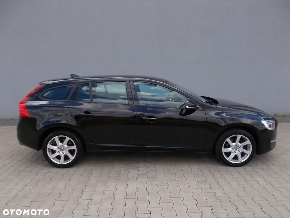 Volvo V60 D3 Momentum - 5