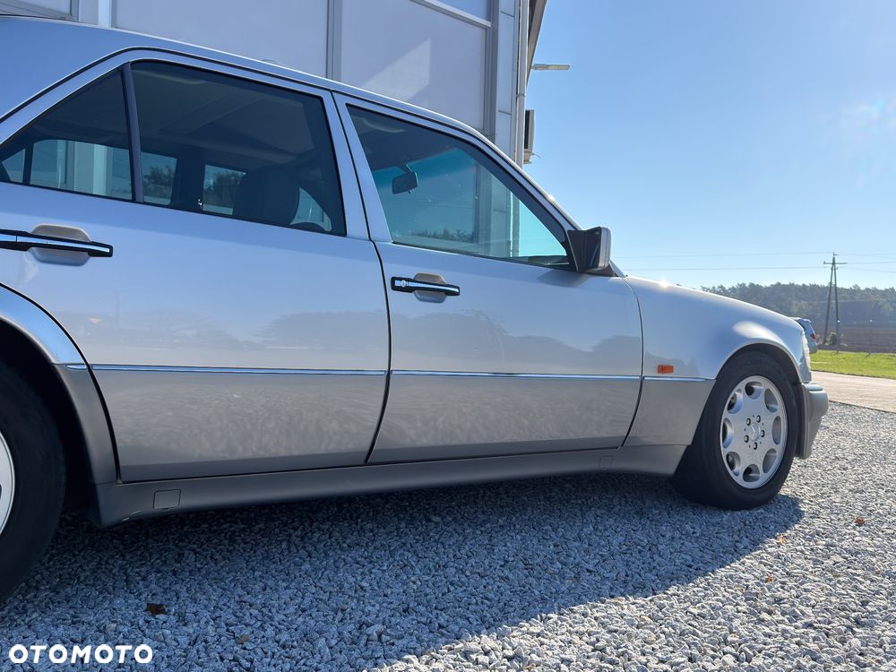 Mercedes-Benz Klasa E 500 - 11