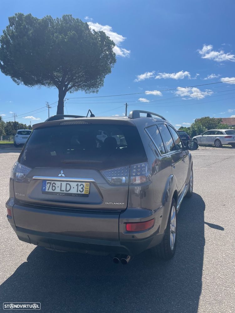 Mitsubishi Outlander - 9