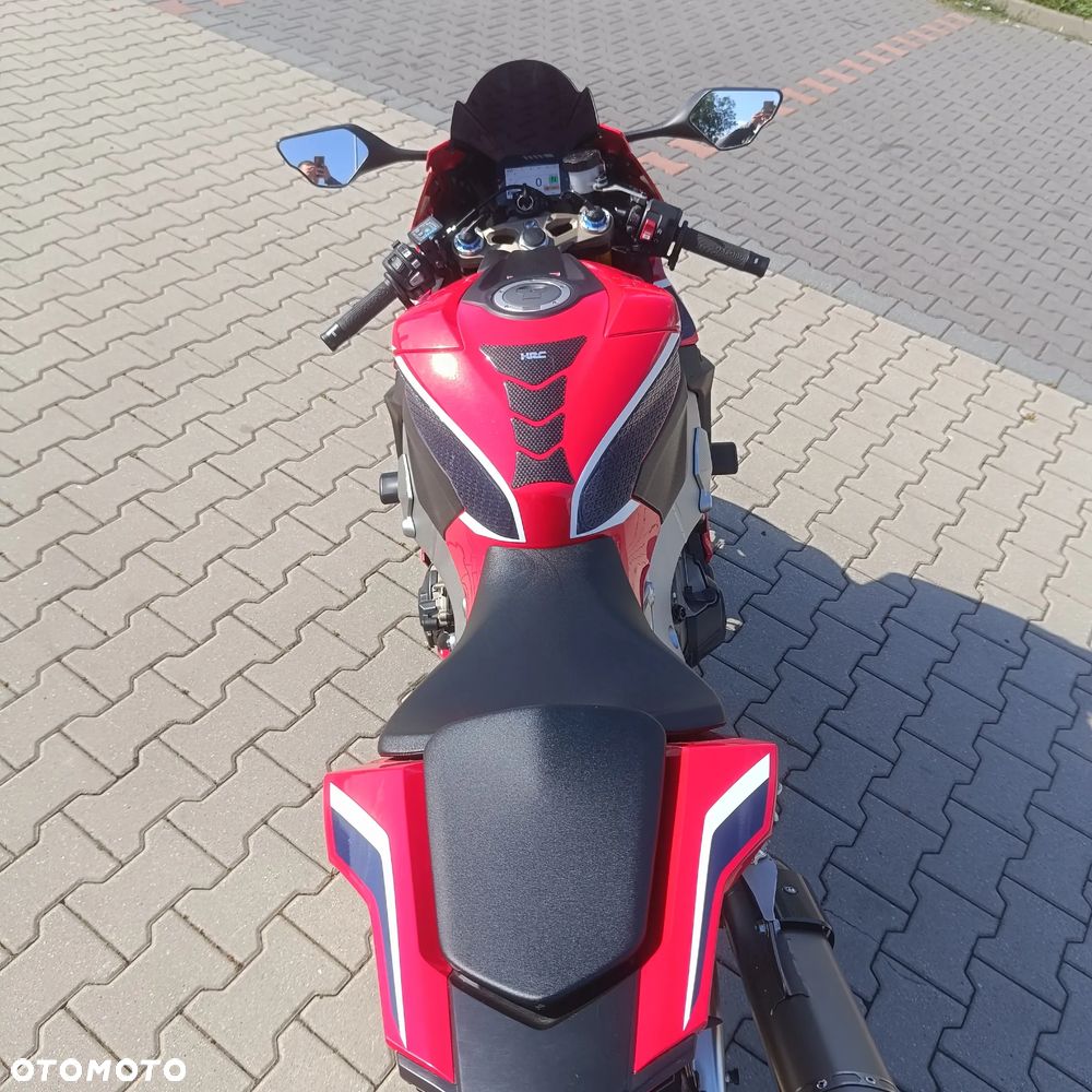 Honda CBR - 7
