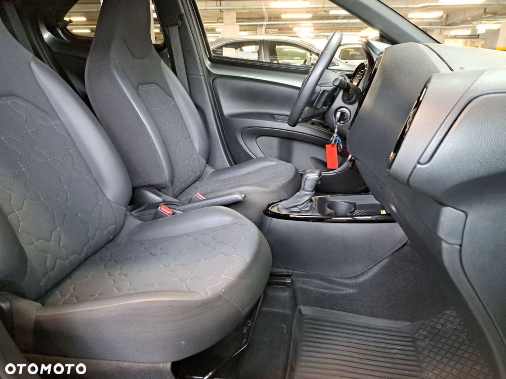 Toyota Aygo X - 17