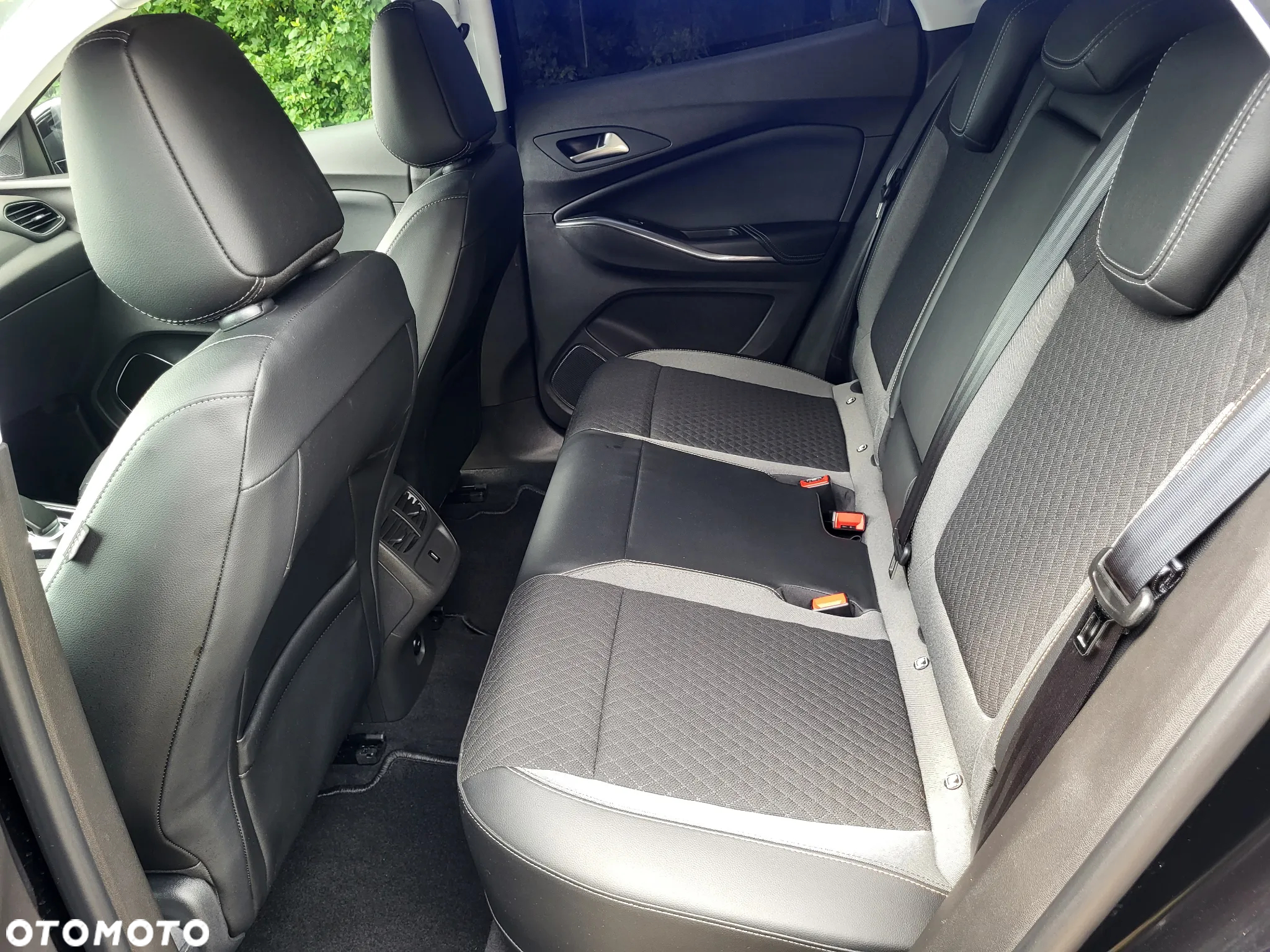 Opel Grandland X Plug-in-Hybrid4 1.6 DI Start/Stop Business INNOVATION - 13