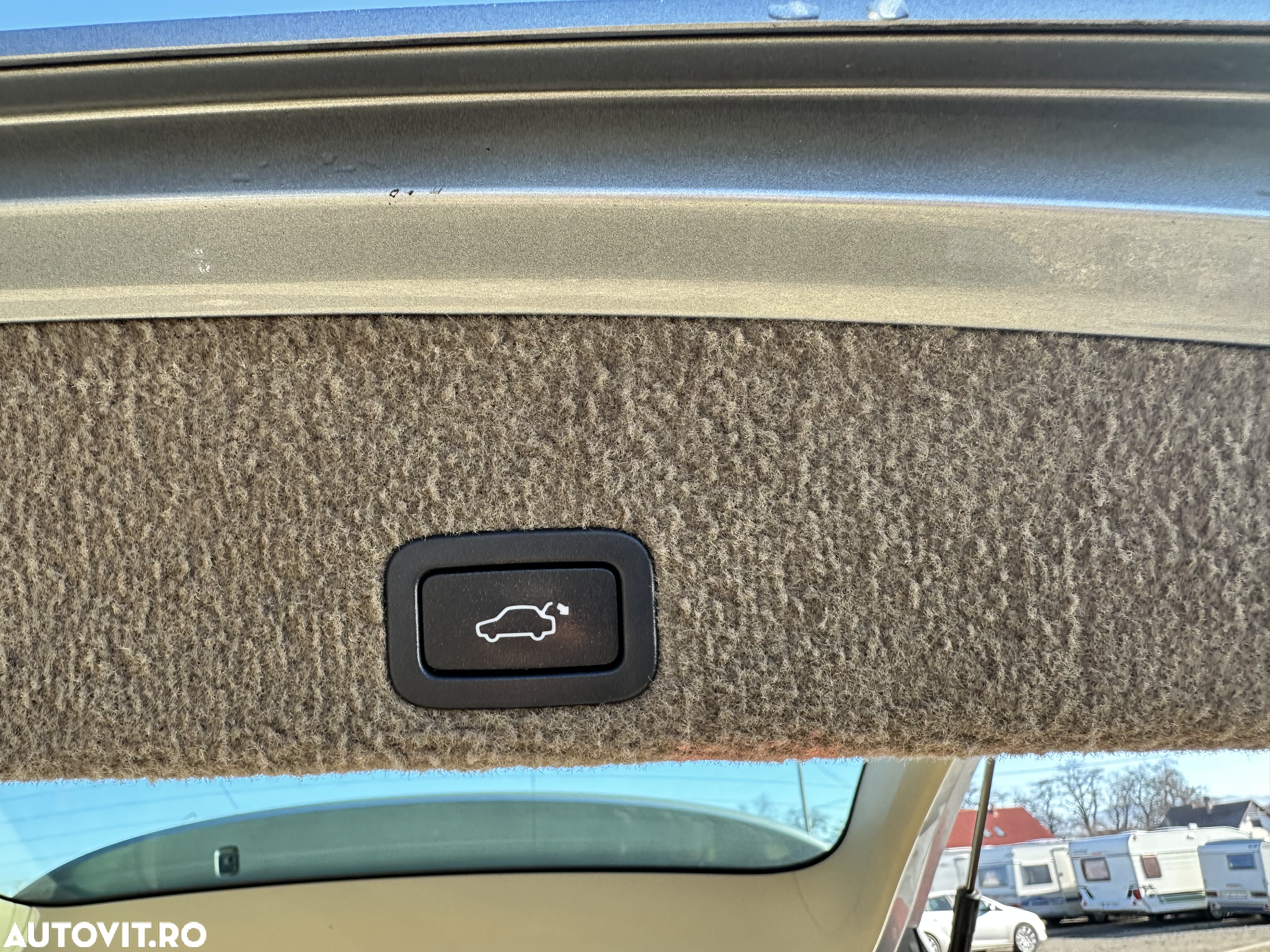 Volvo XC 60 2.4D Aut. Momentum - 11