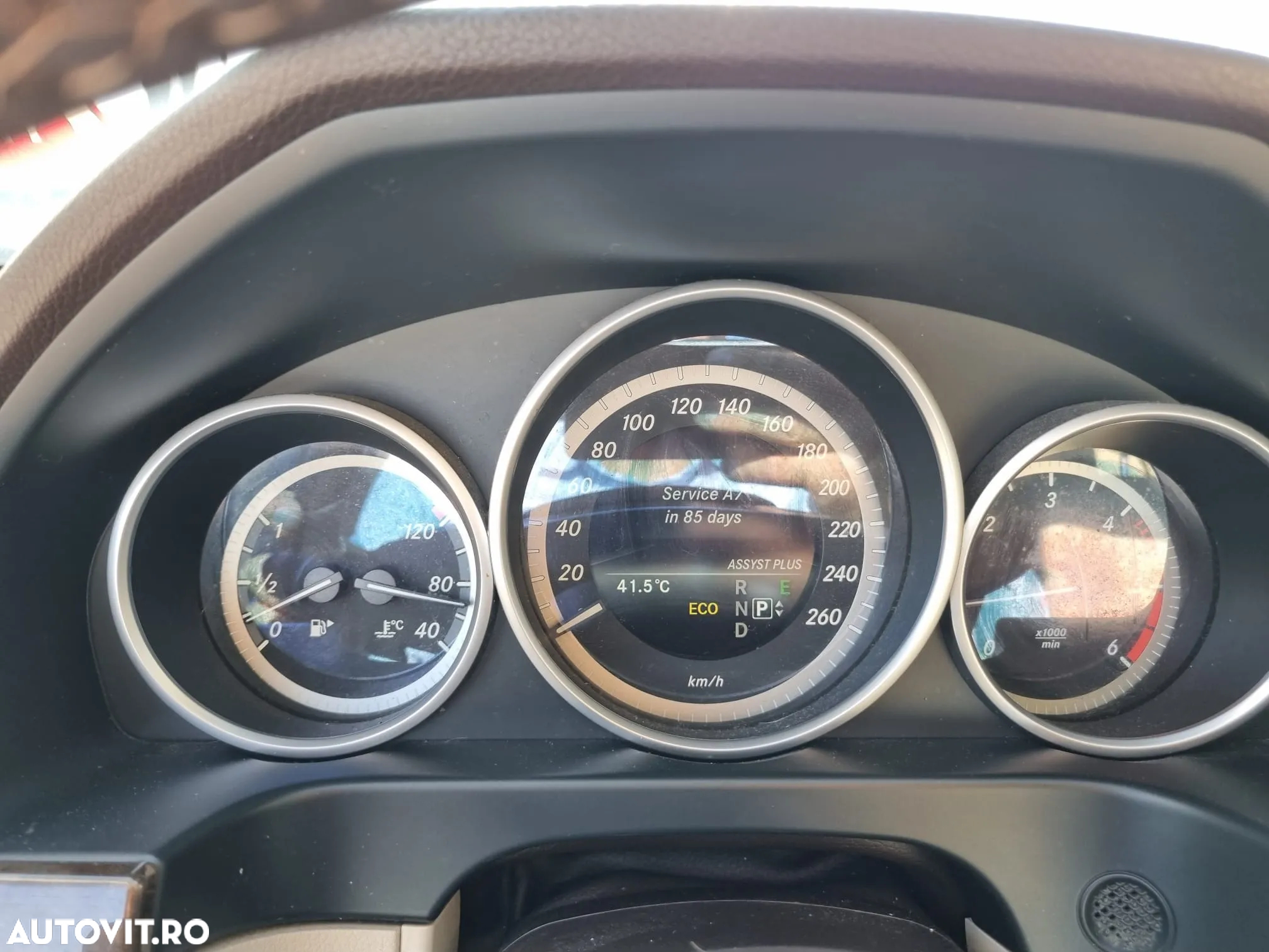 Mercedes-Benz E 220 BlueTEC 4MATIC - 27