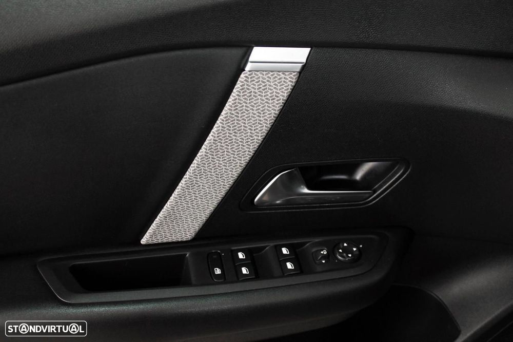 Citroën C4 1.2 PureTech Shine - 17