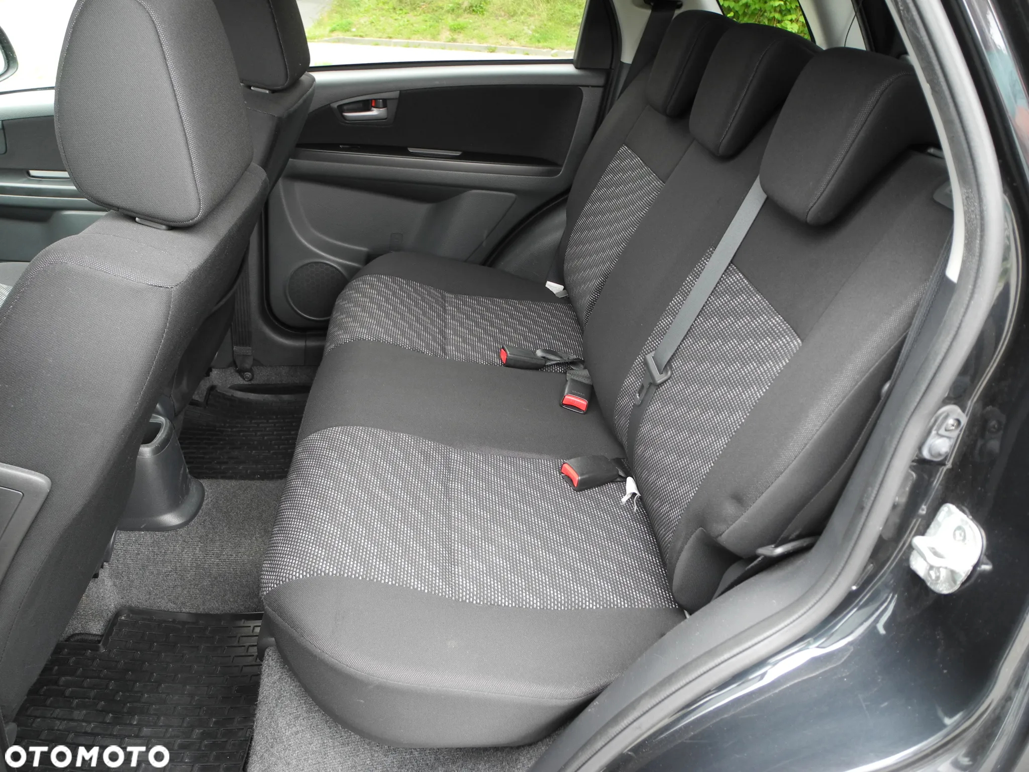 Suzuki SX4 - 16
