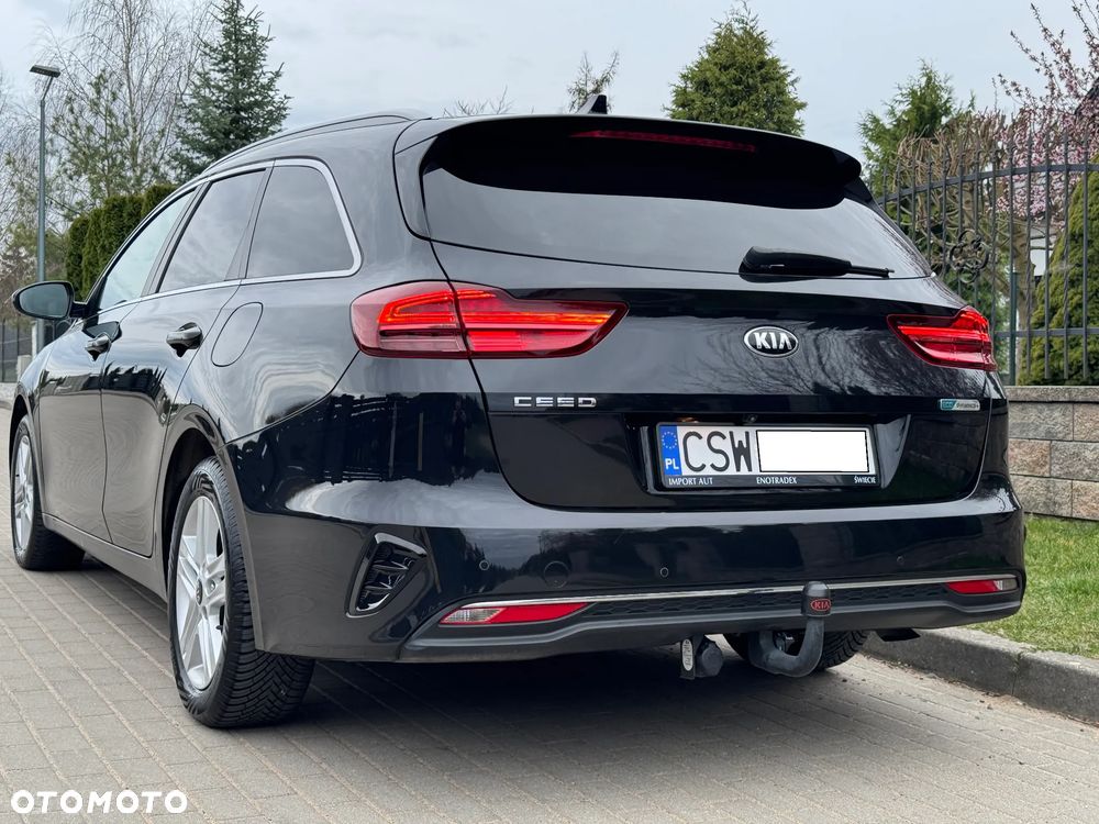 Kia Ceed SW 1.6 CRDi Eco-Dynamics+(48V Mild-Hybr.)DCT7 Vision - 3